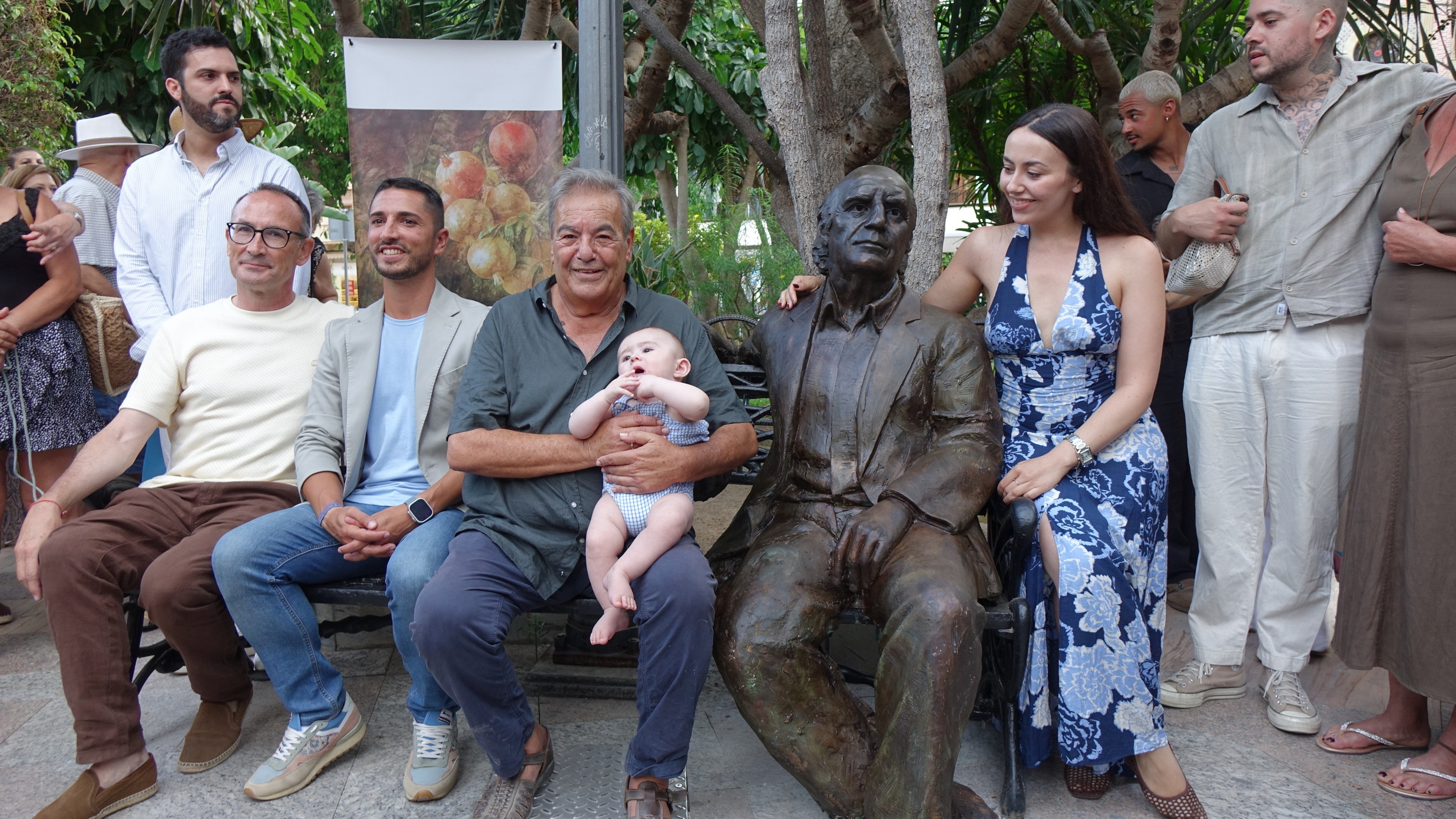 ESCULTURA PACO RABAL 1.jpg